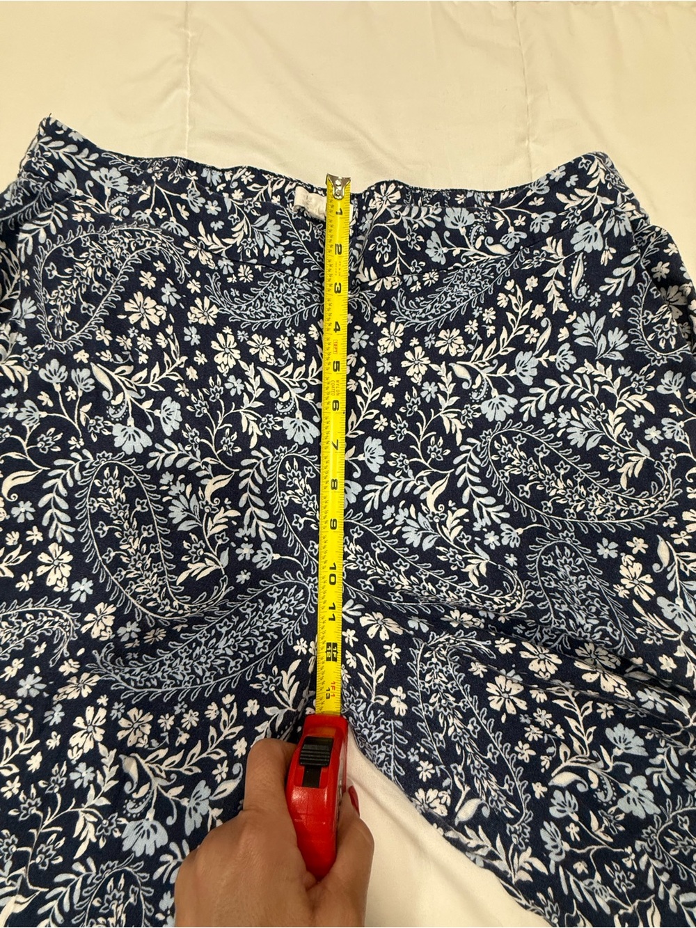 LOFT Navy and White Wide Leg Paisley Print Pants - Picture 4 of 9